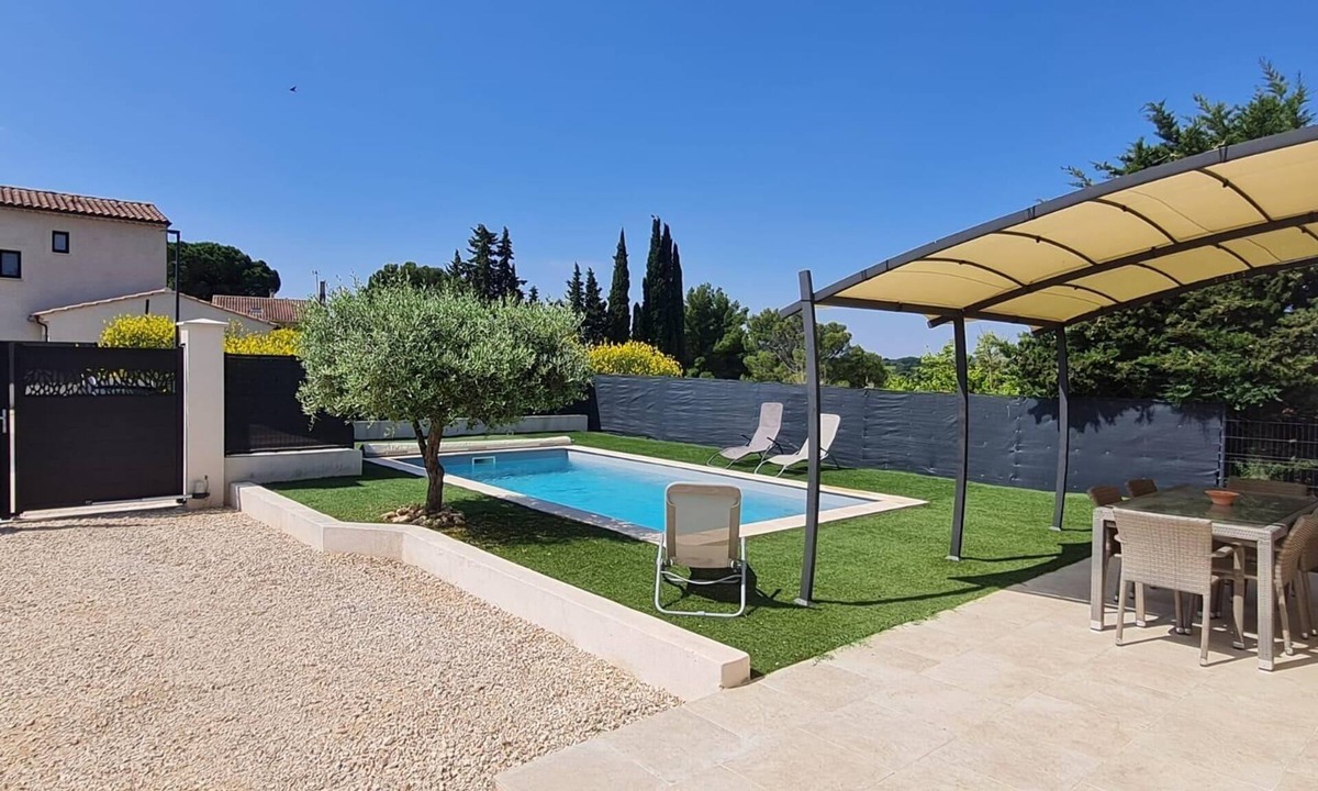 Chateauneuf-de-Gadagne House | Quiet villa with private pool and air conditioning between Avignon and Luberon