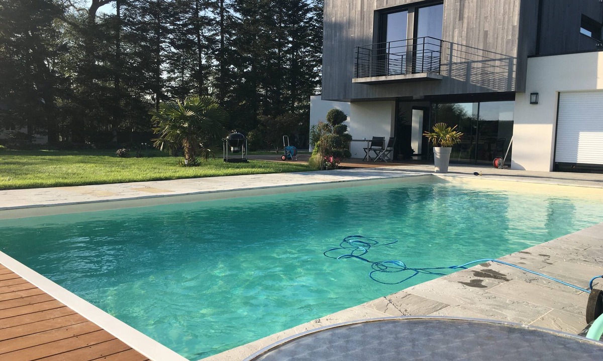 Saint-Nolff House | Quiet Villa with Pool - Saint Nolff