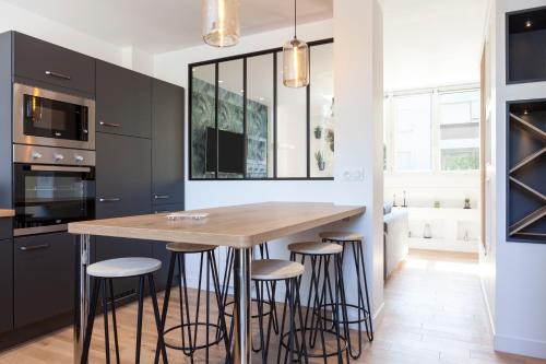 Laval Apartment | Résidence Maréchal Leclerc