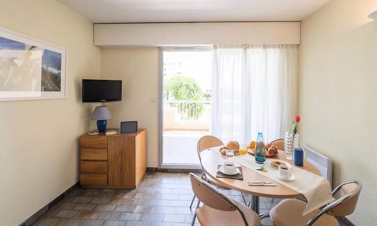 Hyeres Apartment | Résidence Pierre & Vacances Hyères Port - Studio 4 People - 1 night - Port view