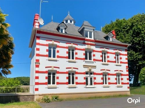 Queven House | REF 495 Quéven type 7 manor house