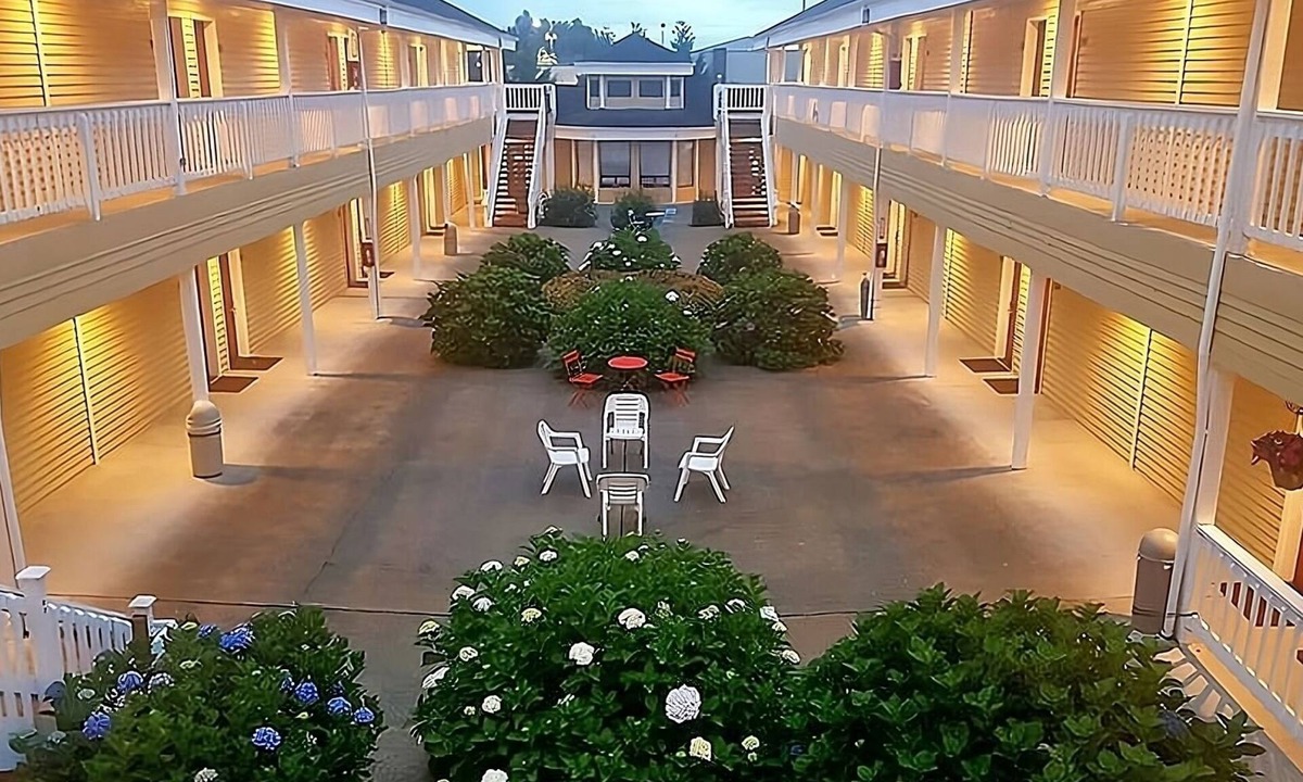 Enumclaw House | Relax and Unwind at Guesthouse Enumclaw! Pet-friendly Property, Free Parking