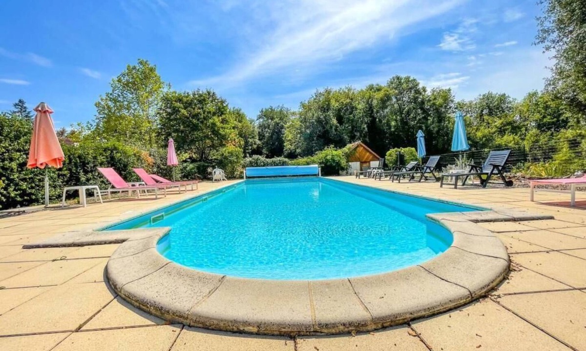 Martel Bed & Breakfast | ⭐ Relaxation & comfort - Swimming pool & jacuzzi - 5 pers