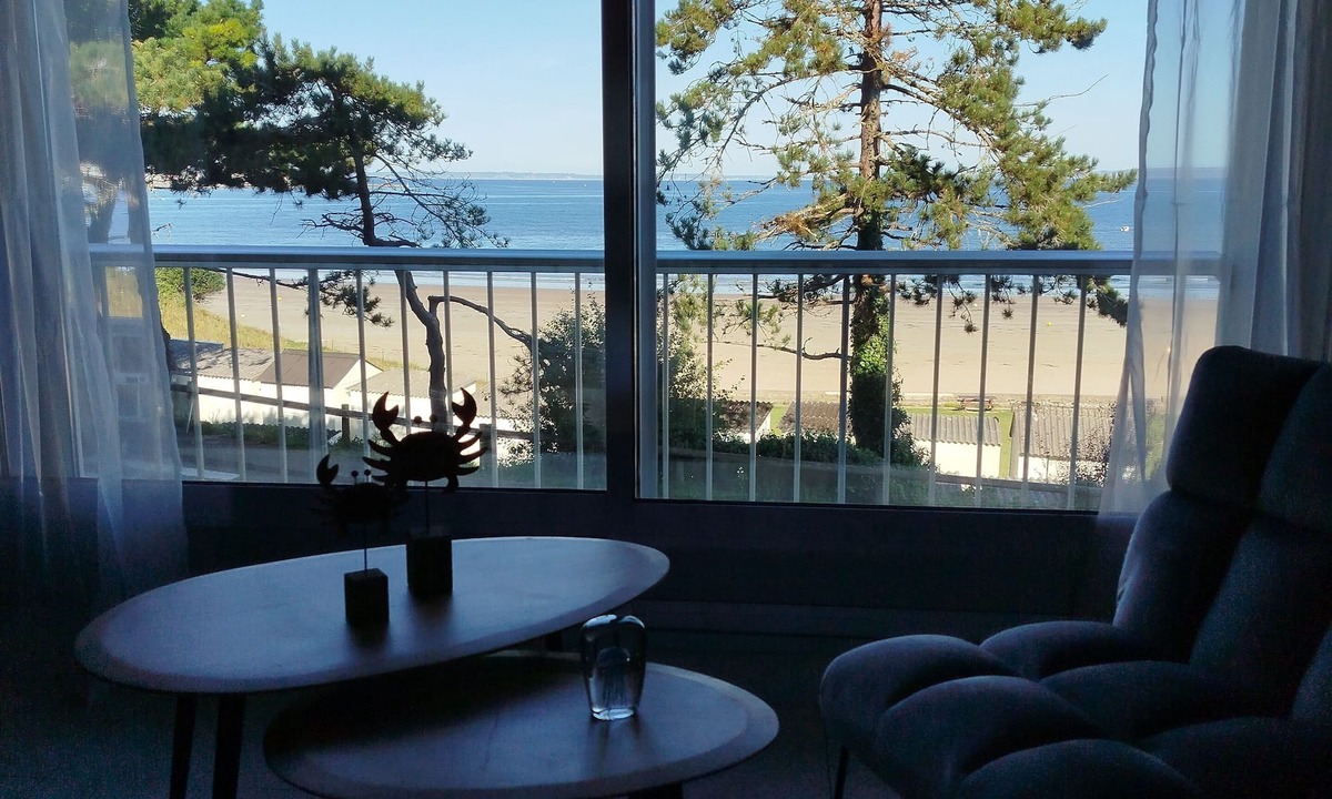 Douarnenez Apartment | Remarkable residence facing the wonderful Bay of Douarnenez!