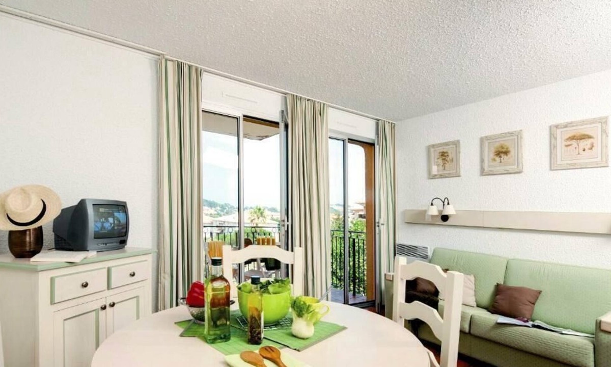 Saint-Tropez Apartment | Residence Pierre & Vacances Eden Parc - Maeva Selection - Studio 2 People