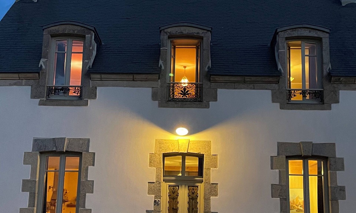 Penmarch House | Retro style seaside house, La Torche surf spots, Pors Carn, pets allowed