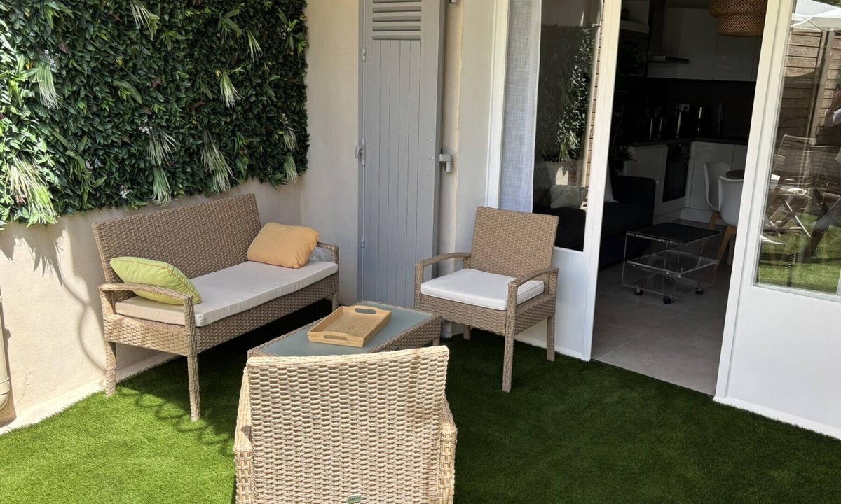 Rayol-Canadel-sur-Mer Apartment | REZ DE Chaussé DE Villa à 5 Minutes DE LA Plage A Pied