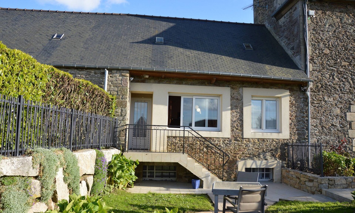 Plancoet Apartment | 💕 Romantic getaway with hot tub in Plancoët (22) - Parfum de Nature