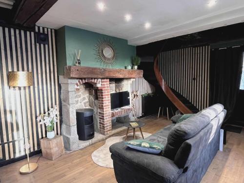 Aix House | Romantic love room house
