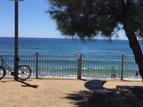 Sanary-sur-Mer Apartment | Sanary
