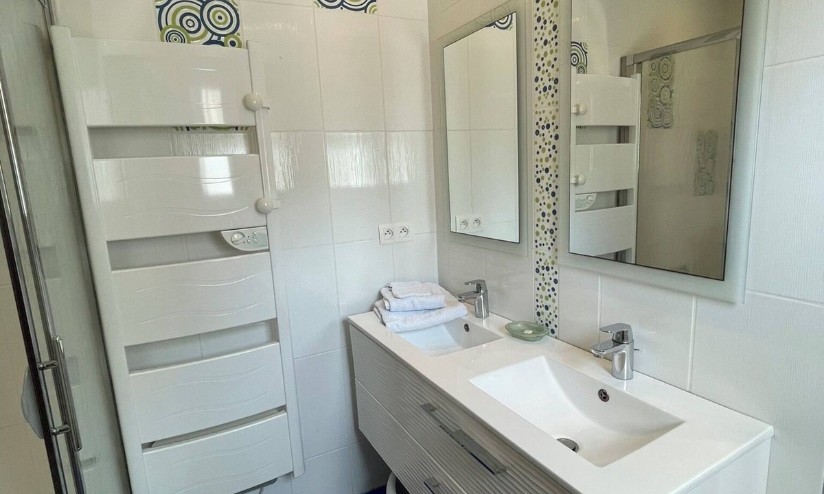 Plage de la Garonnette Villa | Seaside villa