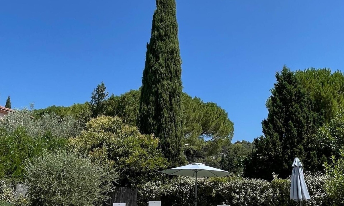 Flayosc Villa | Secluded 5* rated villa with private heated pool and full air conditioning