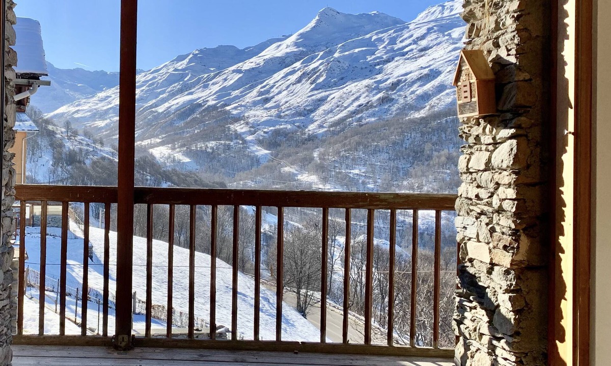 Les Belleville Ski Chalet | Spacious Authentic Chalet in the 3 Valleys