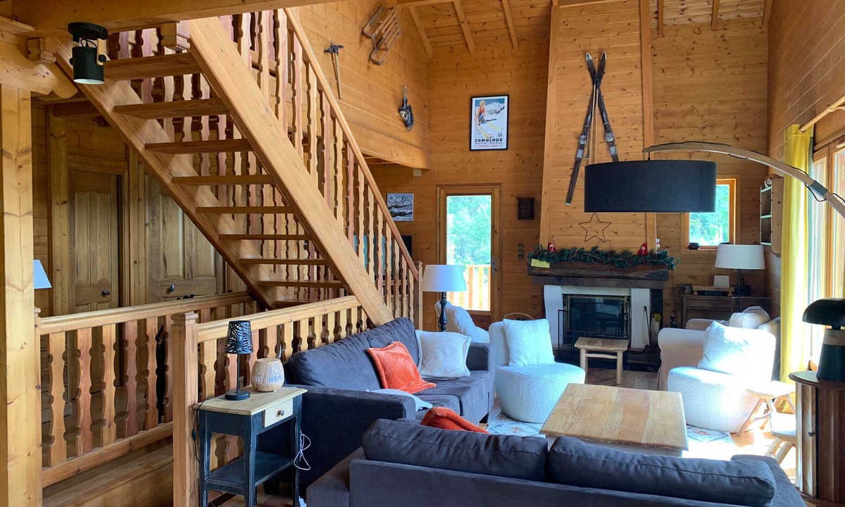 Enchastrayes Ski Chalet | Spacious chalet in the Ubaye Valley for 18 people