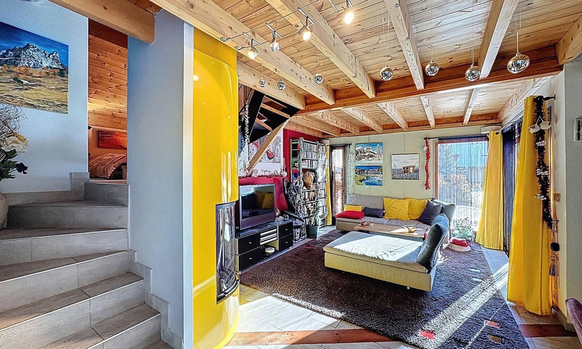 Monetier-les-Bains Ski Chalet | Spacious luxury chalet near slopes, beds made, cleaning included