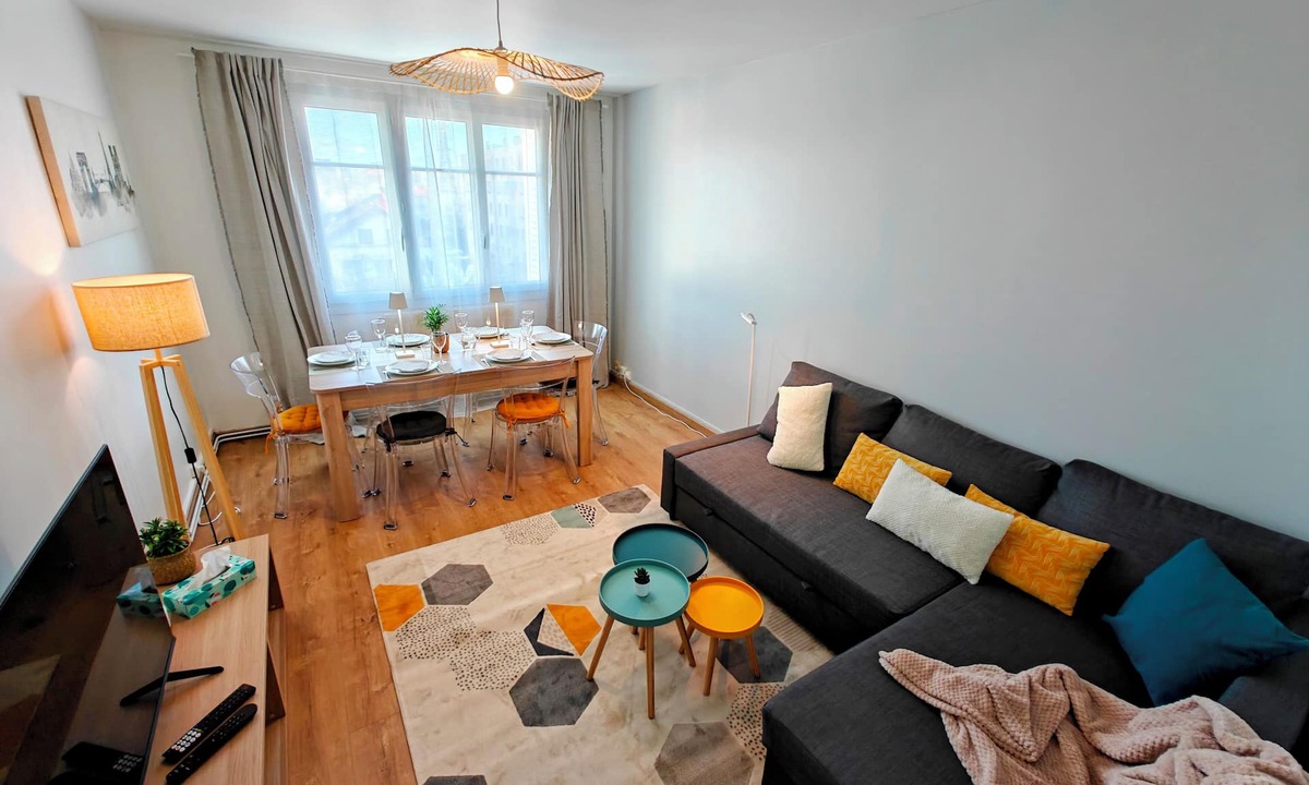 Seyssinet-Pariset Apartment | Spacious T4 with views of the Alps