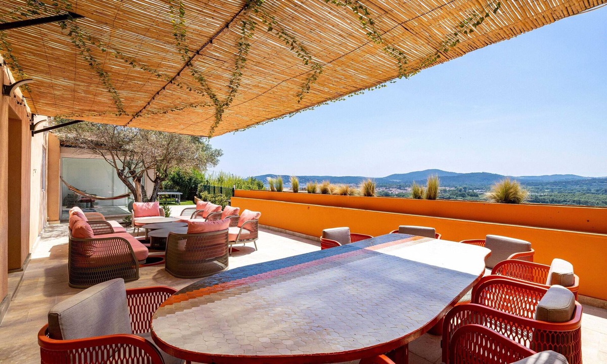 Les Restanques Apartment | Splendid Flat in Provencal Villa 1br/3p