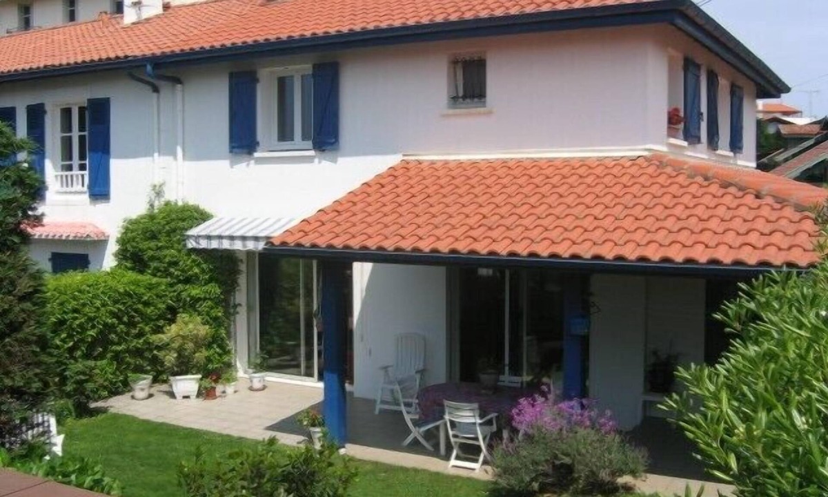 Biarritz House | St Charles Biarritz close to the beach and the Golf du Phare