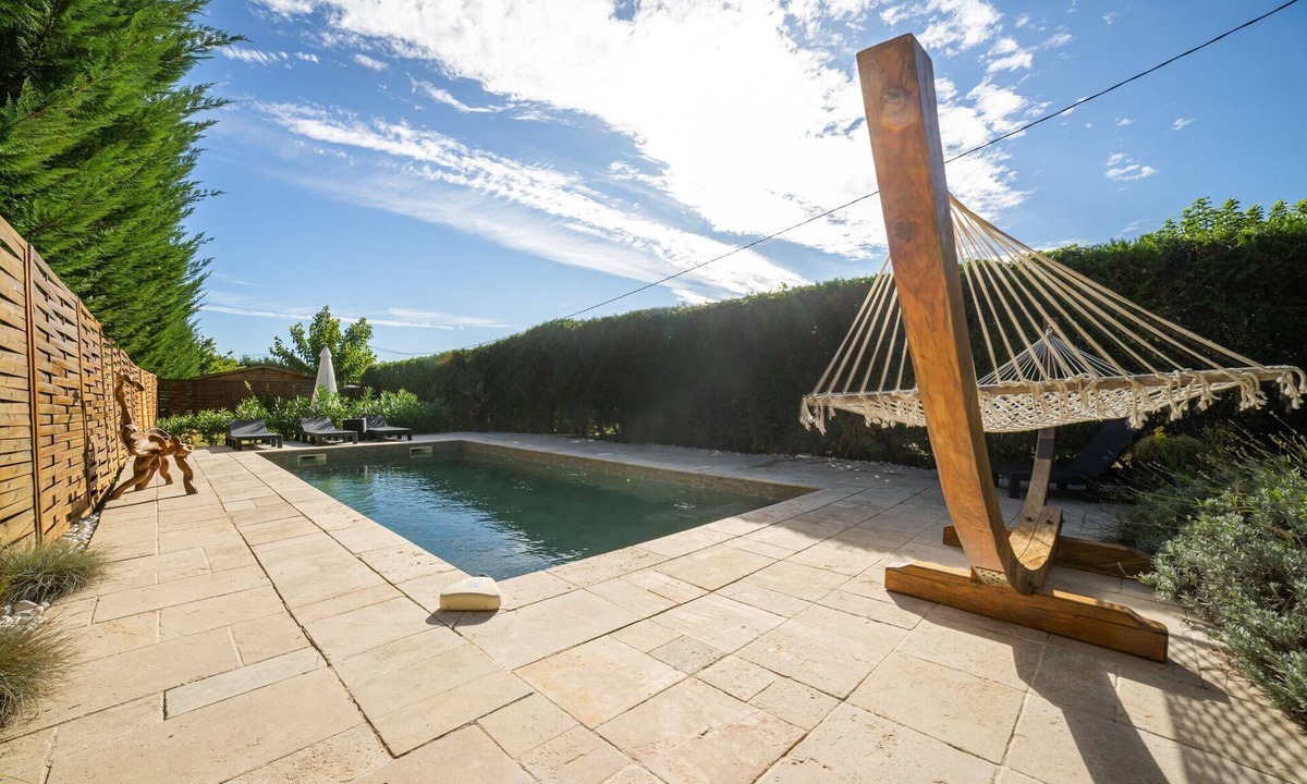Les Arcs-sur-Argens House | Stone holiday home with private pool