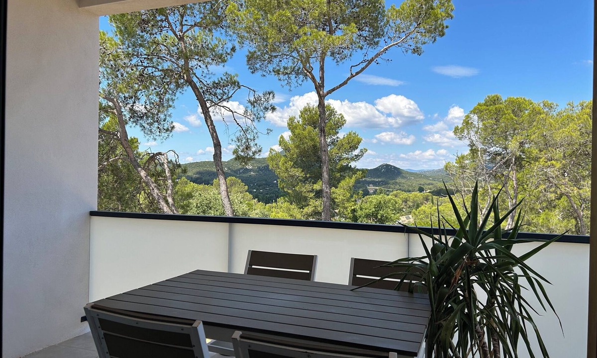 Saint-Mathieu-de-Treviers Apartment | Studio open view, terrace, parking, quiet, new apartment ideal for 2 people