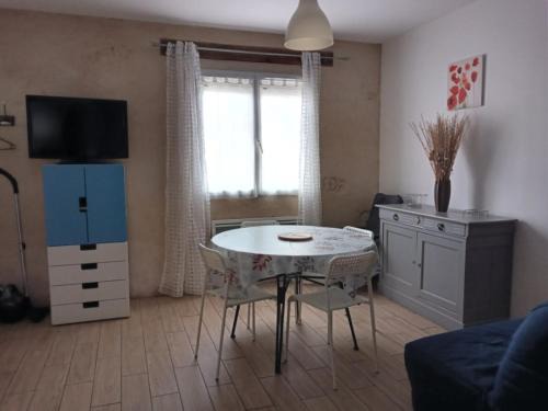 Vic-Fezensac Apartment | Studio à louer