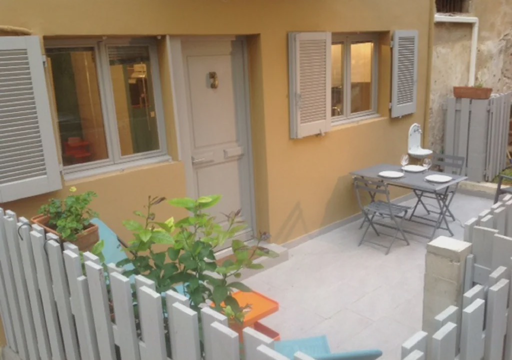 Ajaccio Apartment | STUDIO 2/3 pers Ajaccio, downtown