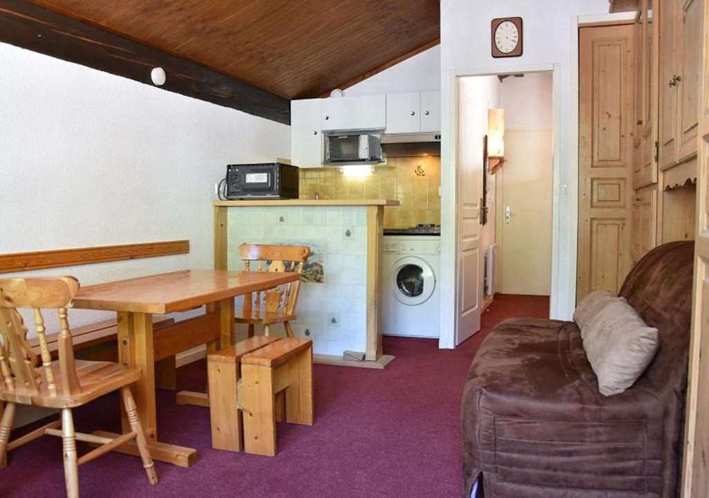 Pralognan-la-Vanoise Apartment | Studio au centre avec parking, 3ème étage, 4 pers - FR-1-464-151