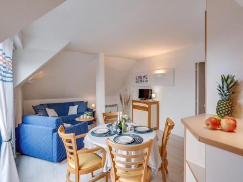 Carnac Apartment | Studio Bleue Océane by Interhome