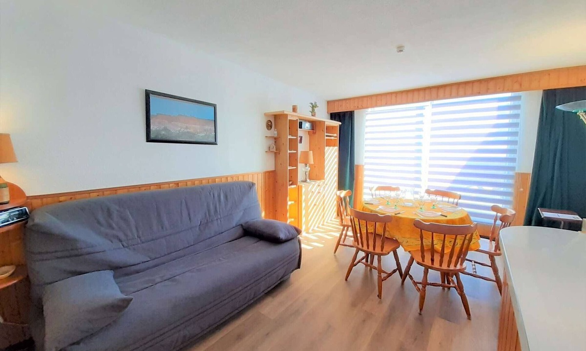 Piau Engaly Apartment | Studio cabin for 6 in Piau-Engaly with balcony and slopes view