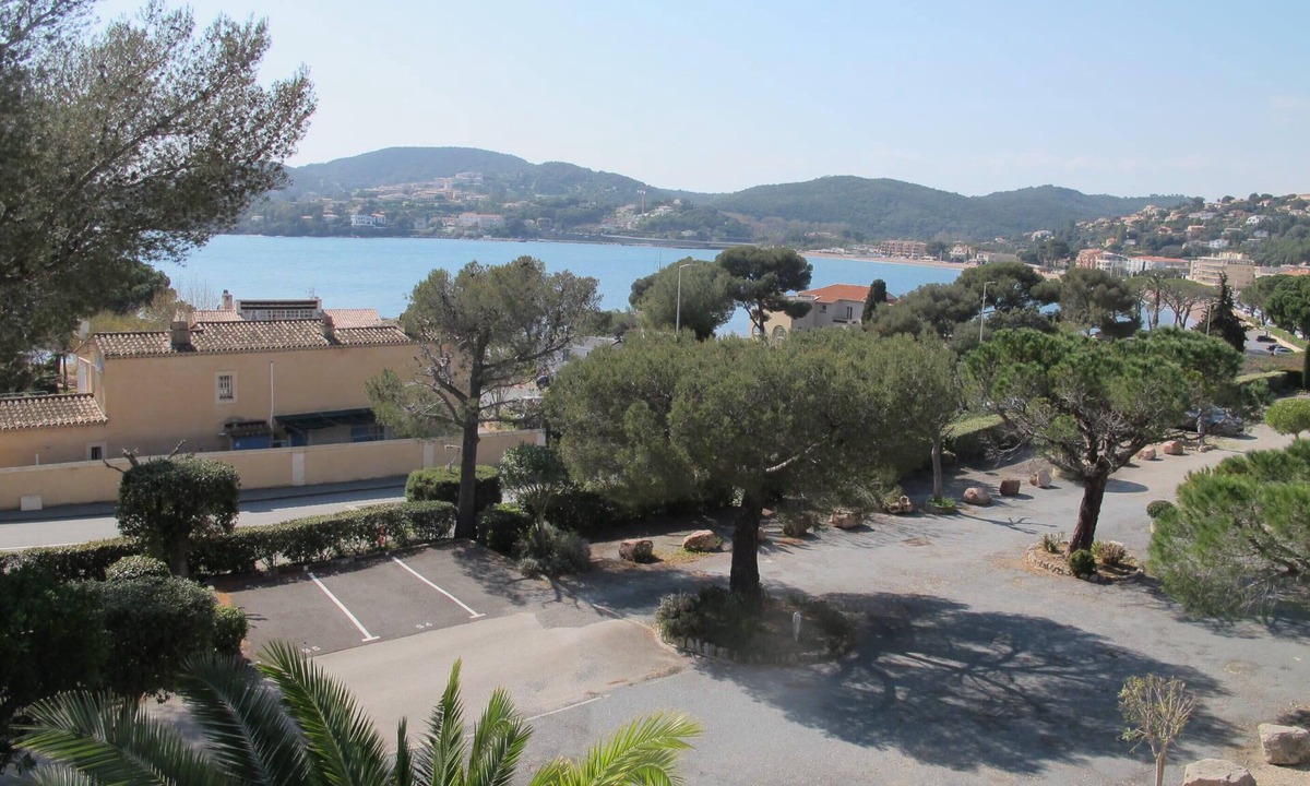 Agay Apartment | Studio cabine climatisé dans résidence avec piscine
