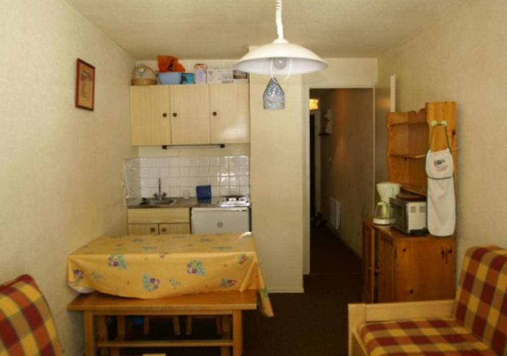 Le Pleynet Apartment | Studio cabine proche pistes, balcon, casier à skis, parking gratuit - FR-1-557A-21
