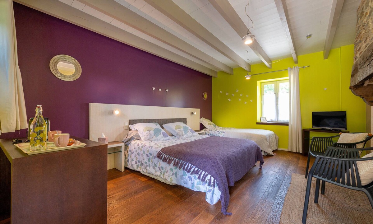Arzano Apartment | Studio 'Camélia with Breakfast', Shared Pool, Terrace & Wi-Fi