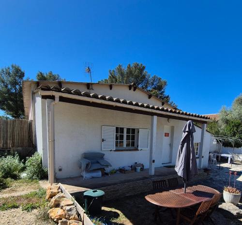 Sanary-sur-Mer Apartment | Studio climatisé avec jardin proche plages