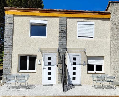 Digne-les-Bains Apartment | Studio climatisé dans une propriété calme