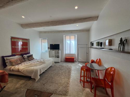 Old Town Apartment | Studio Cosy Saint Tropez Centre