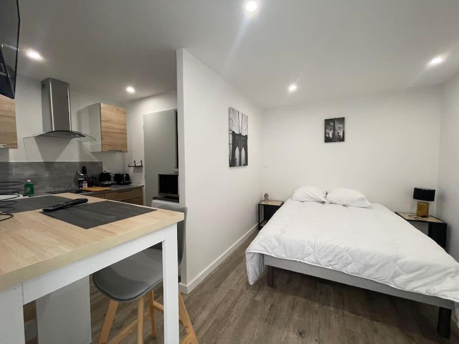 Montlucon Apartment | Studio de l'EST n°1