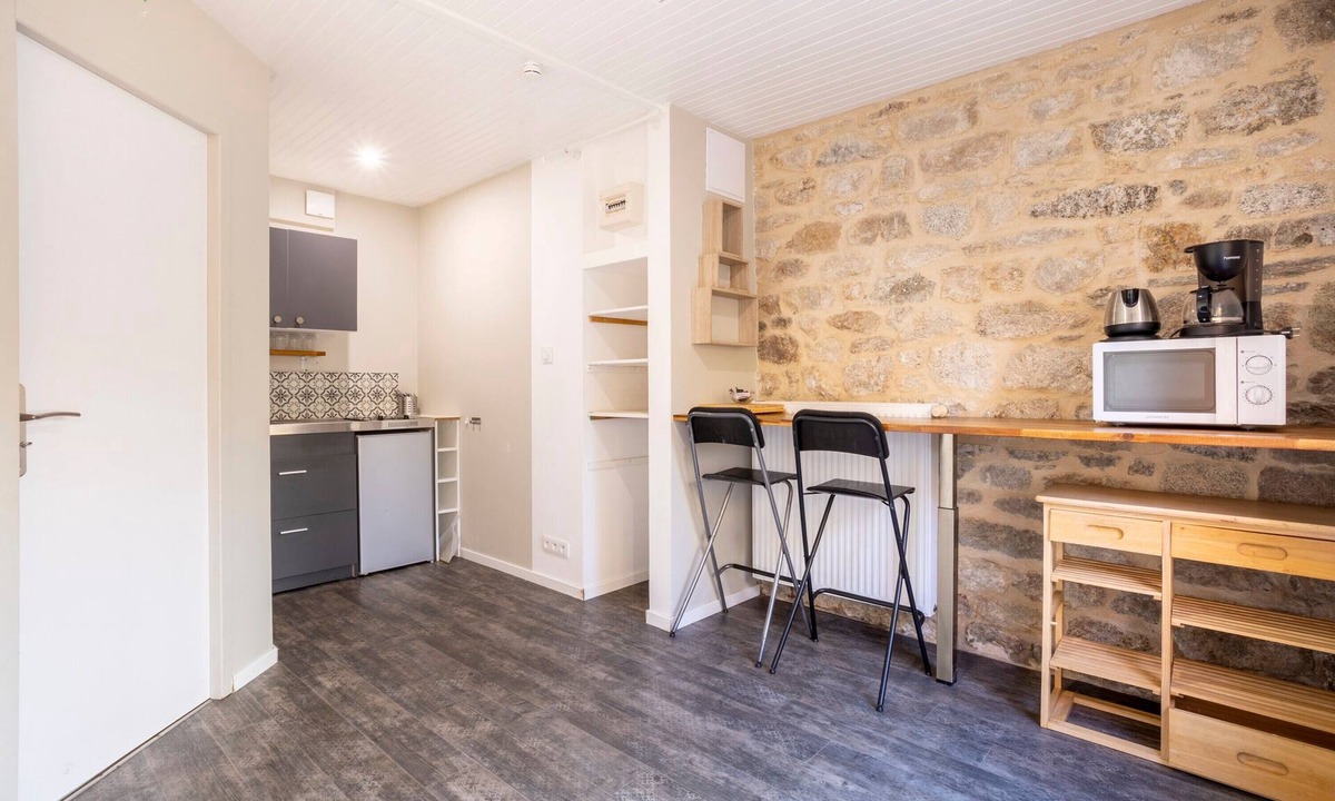 Ergue-Gaberic Apartment | Studio 'De La Vallée Du Stangala' with Private Terrace and Wi-Fi