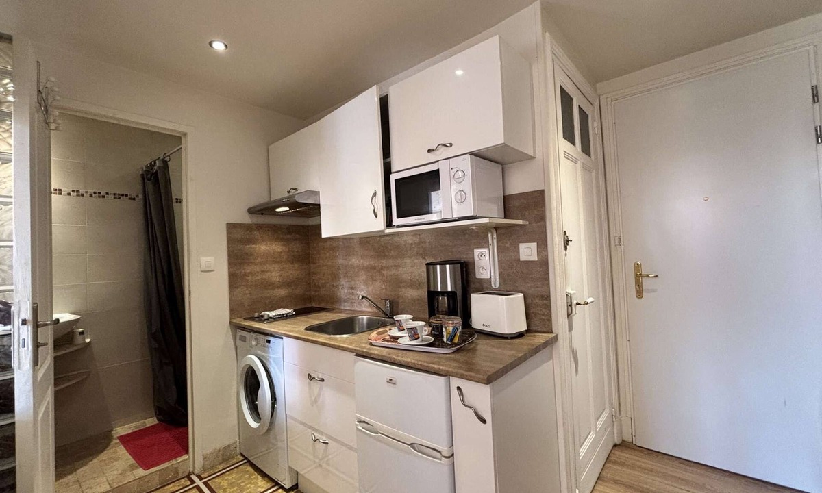 Chatel-Guyon Apartment | Studio Grand Hôtel - 1 bed - 2 people