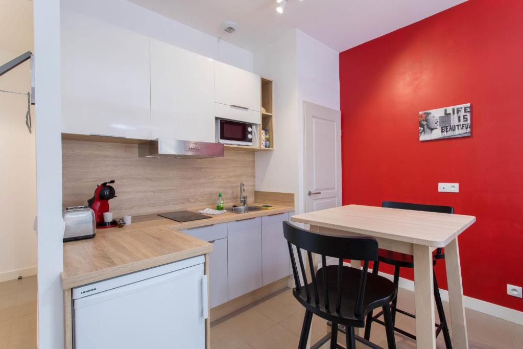 Les Grands Carmes Apartment | STUDIO Haussmannien Panier/Republique/Vieux-Port