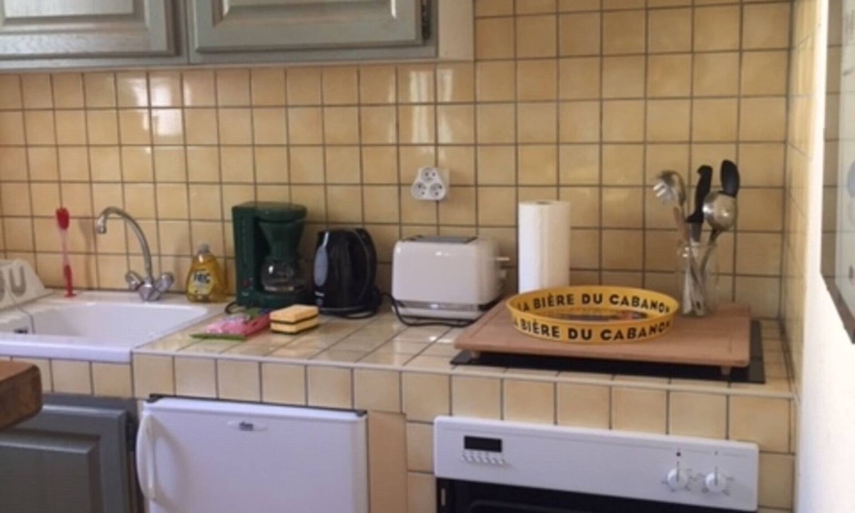 Cabrieres-d'Avignon Apartment | Studio Ideal for guaranteed special moments - by feelluxuryholidays