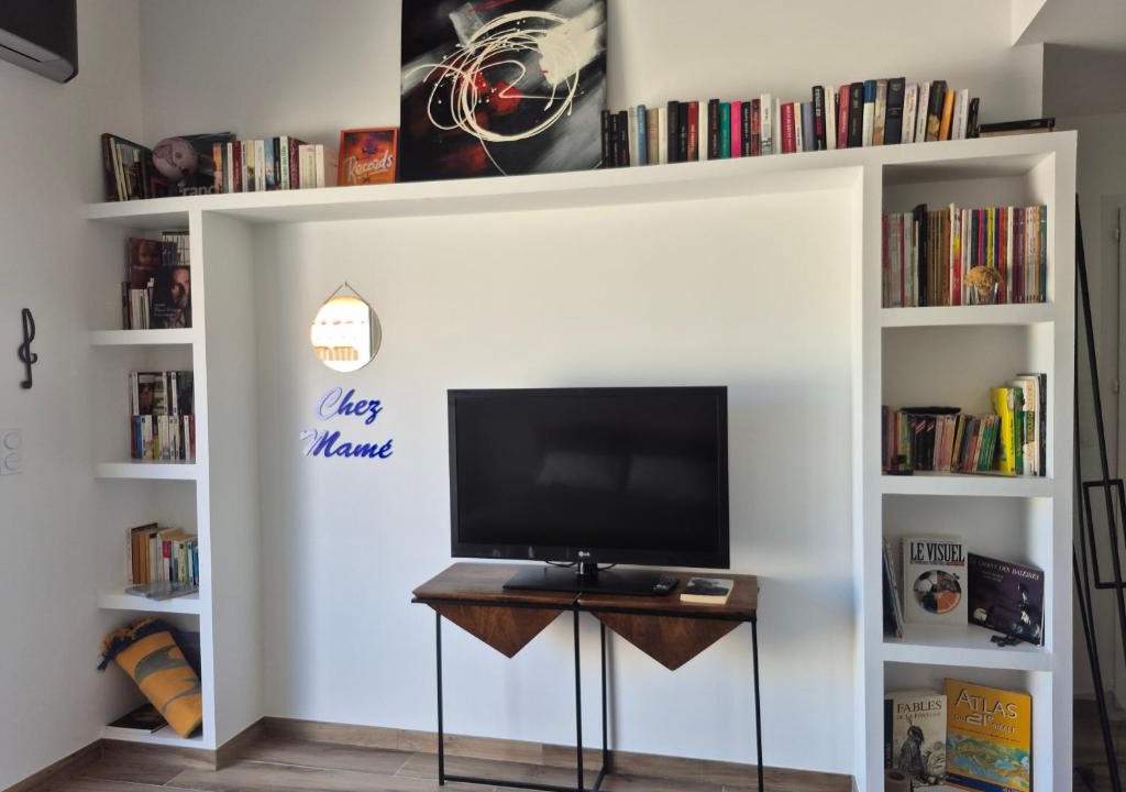 Plan-de-Cuques Apartment | Studio indépendant Chez Mame