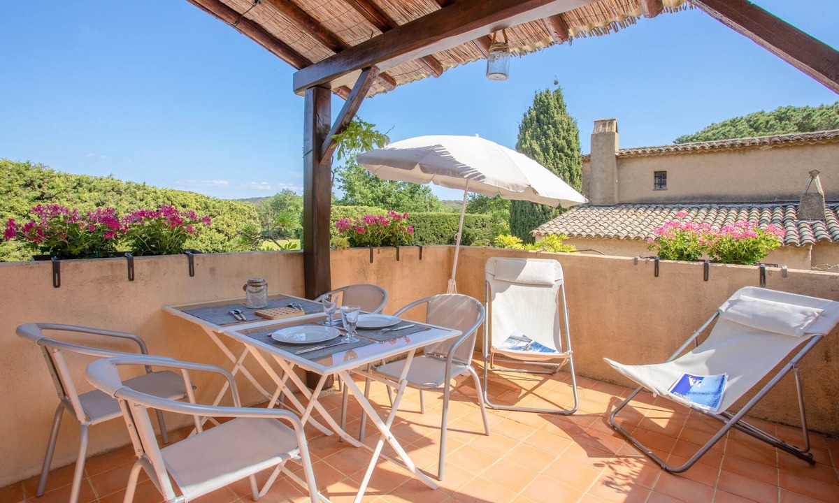 Ramatuelle Apartment | Studio "Le Val de Pons Ramatuelle", with private terrace & Wi-Fi