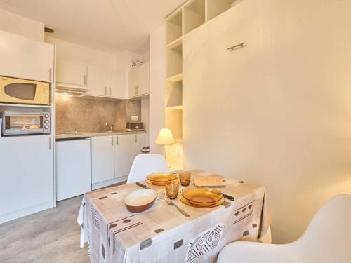 Barbotan-les-Thermes Apartment | Studio lumineux avec balcon, à 400 m des Thermes, wifi et parking inclus - FR-1-841-21