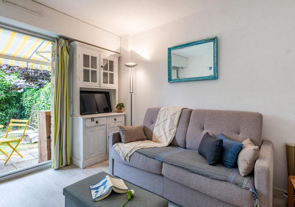 Carnac Apartment | Studio Manoir du Men Gwen-2 by Interhome