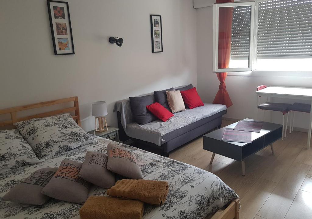 Avignon Apartment | Studio meuble equipe