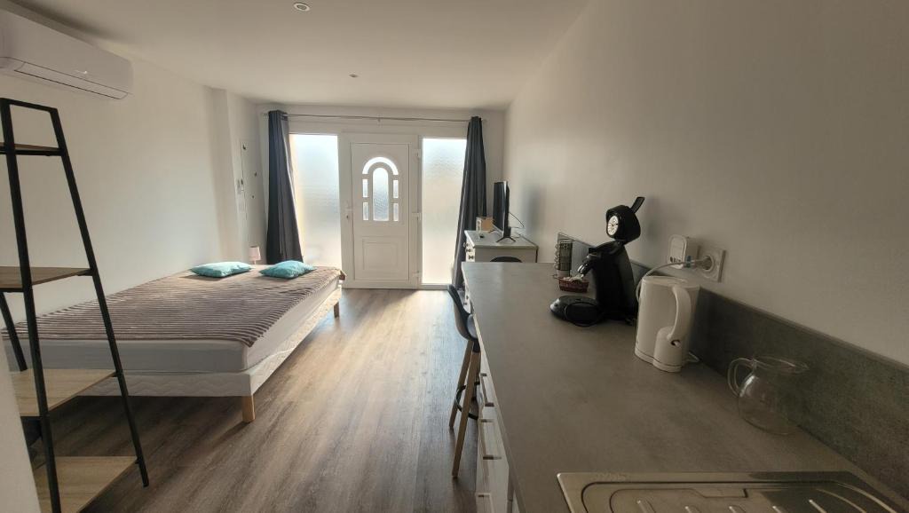 Tarbes Apartment | Studio NEUF et élégant avec CLIM