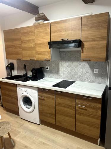 Saint-Victor Apartment | Studio Notre Dame de la garde