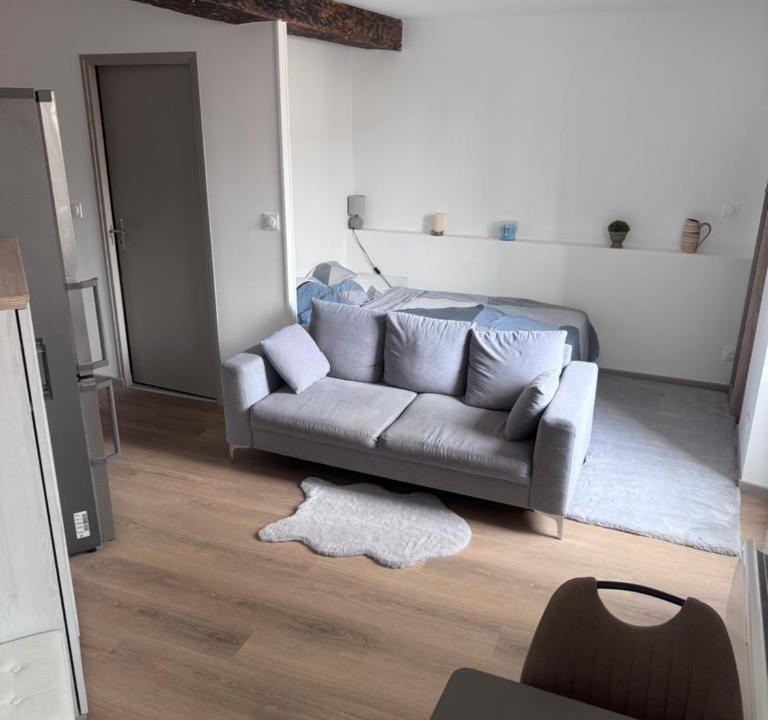 Saintes Apartment | Studio rénové au cœur du centre historique de Saintes
