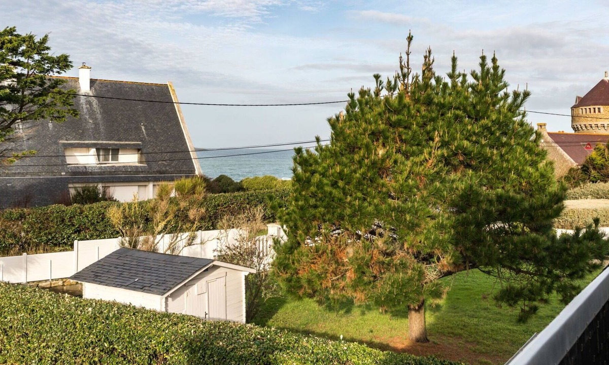 Morbihan House | Stunning private villa for 6 people with WIFI, TV and parking