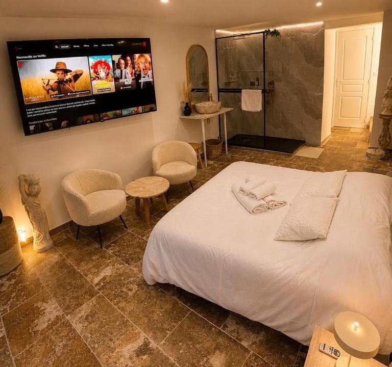 Rochegude Apartment | Suite avec jacuzzi DOLCE NOTTE